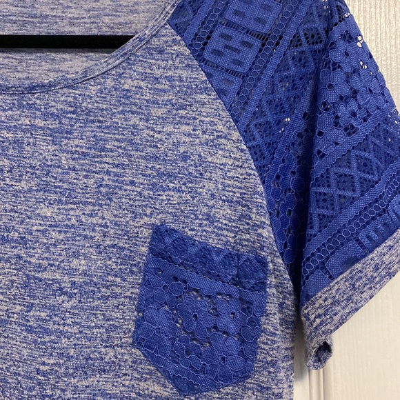 BOGO FREE Short Sleeve Summer Top - Picture 2 of 3